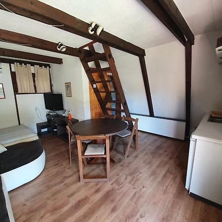 Mandel Fahazak Hotel Paloznak Kamer foto